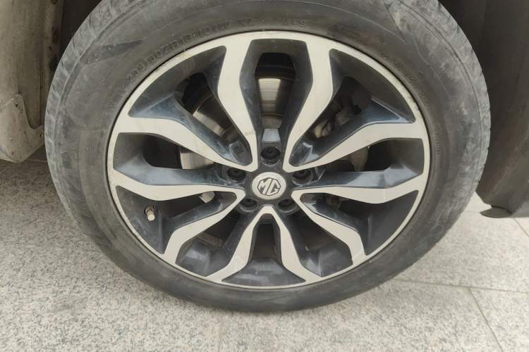Used MG GS 2015 1.5TGI TST Luxury Edition Right Front Wheel Hub