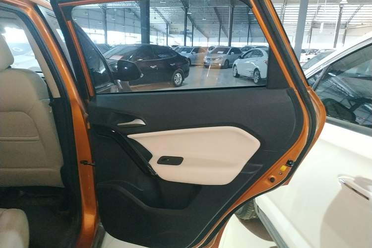 Used MG GS 2015 2.0TGI TST Four-Wheel Drive Flagship Edition Right Rear Door Interior