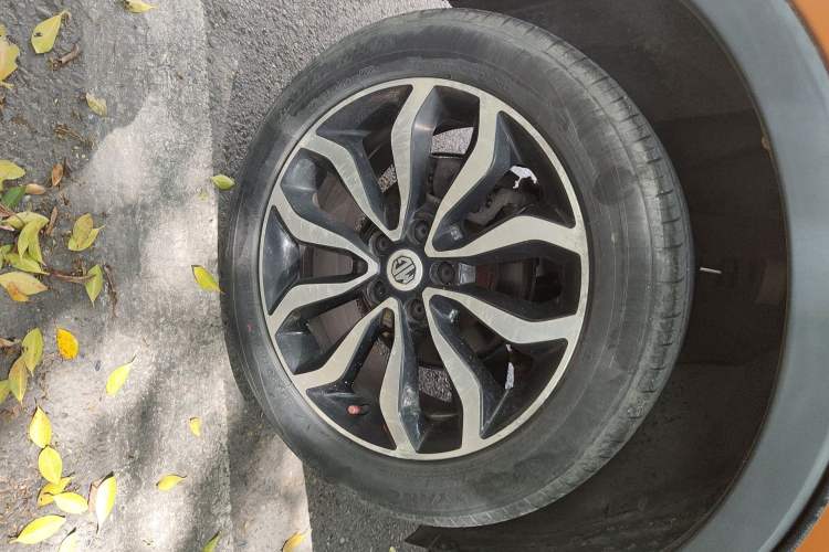 Used MG GS 2015 1.5TGI TST Luxury Edition Right Rear Wheel Hub