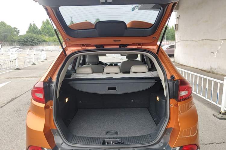 Used MG GS 2015 1.5TGI TST Luxury Edition Trunk