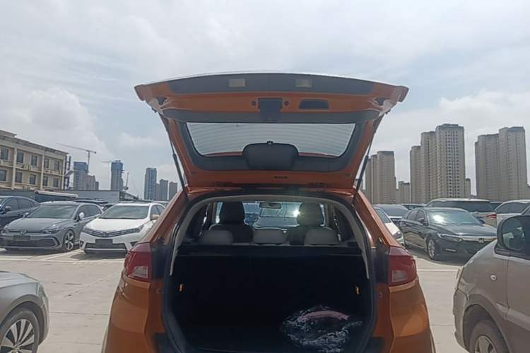 Used MG GS 2015 1.5TGI TST Elite Edition Trunk