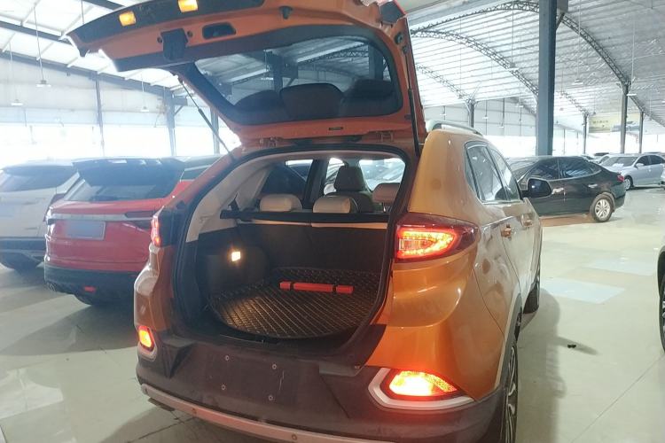 Used MG GS 2015 2.0TGI TST Four-Wheel Drive Flagship Edition Trunk