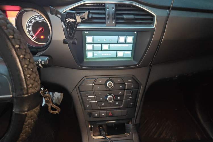 Used MG GS 2016 1.5TGI TST Elite Edition Audio And AC Panel
