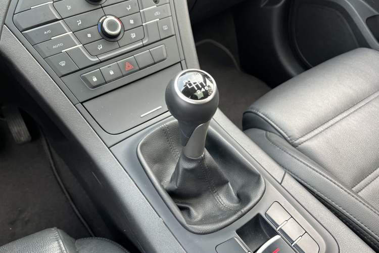 Used MG GS 2016 1.5TGI Manual Value Edition Gear Lever