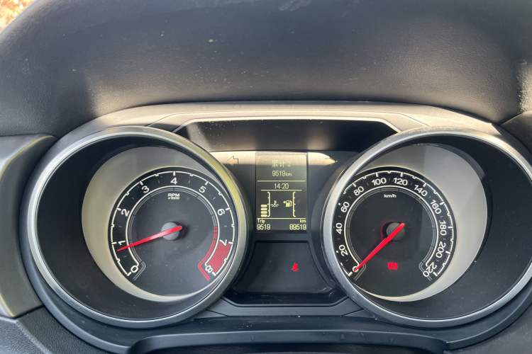 Used MG GS 2016 1.5TGI Manual Value Edition Odometer Close Up