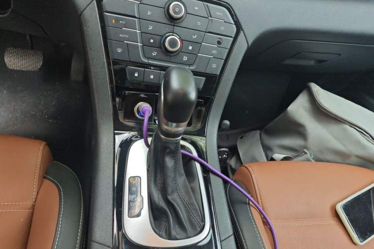 Used MG GS 2016 2.0TGI TST Luxury Edition Gear Lever