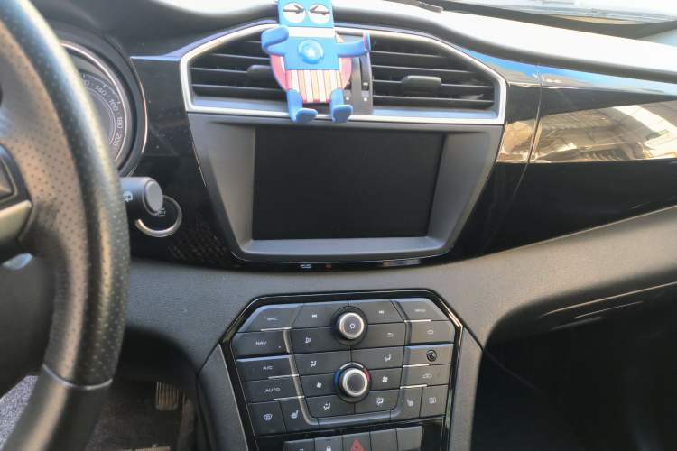 Used MG GS 2016 1.5T TST inkaNet Luxury Edition Audio And AC Panel