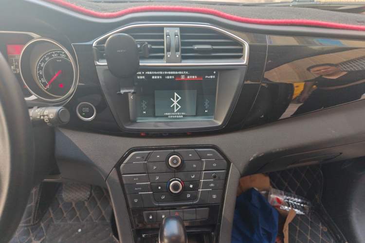 Used MG GS 2016 1.5TGI TST Luxury Edition Audio And AC Panel