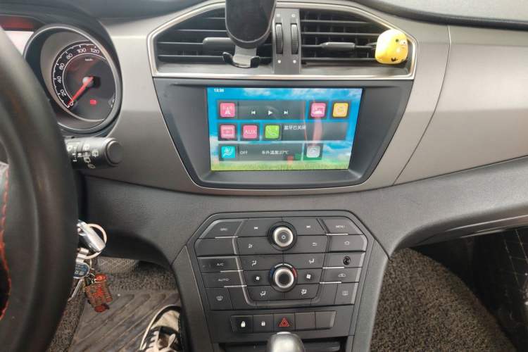 Used MG GS 2016 1.5TGI TST Elite Edition Audio And AC Panel