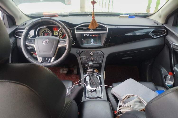 Used MG GS 2016 1.5TGI TST Luxury Edition Center Console