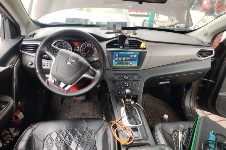 Used MG GS 2016 1.5TGI TST Elite Edition Center Console