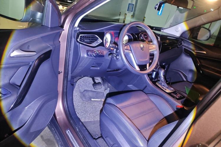 Used MG GS 2016 1.5TGI TST Luxury Edition Driver Seat