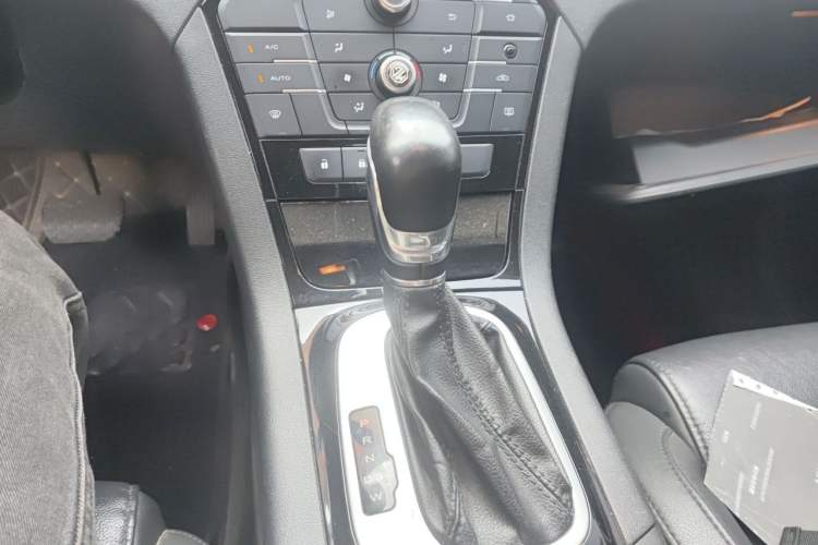 Used MG GS 2016 1.5TGI TST Luxury Edition Gear Lever