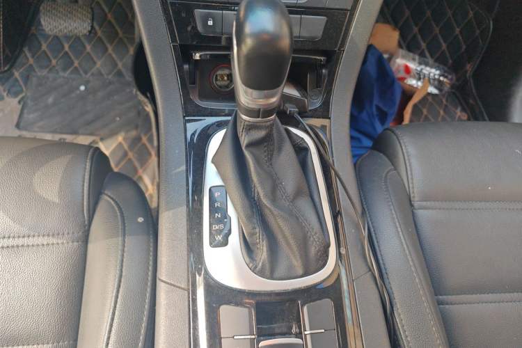 Used MG GS 2016 1.5TGI TST Luxury Edition Gear Lever