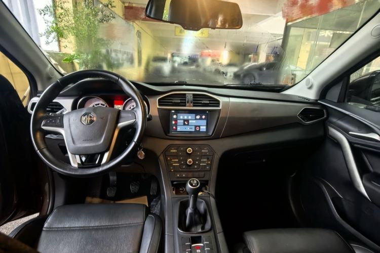 Used MG GS 2016 1.5TGI Manual Value Edition Interior 2