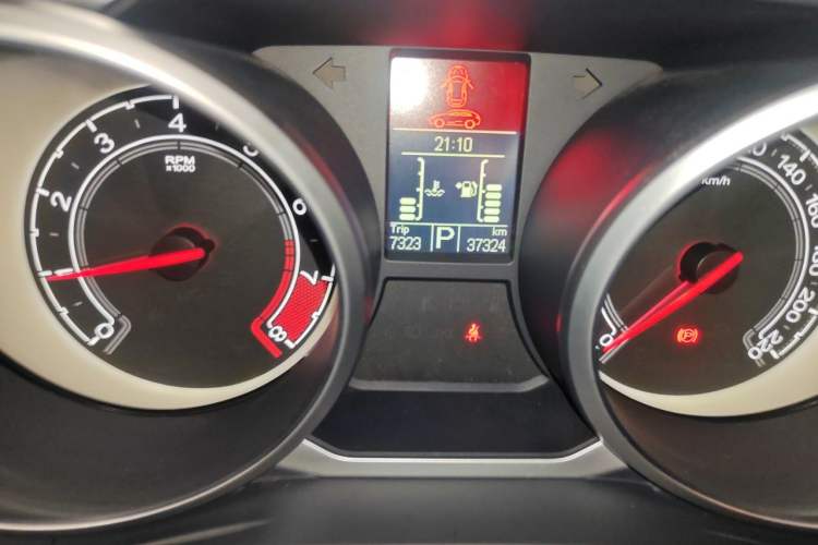Used MG GS 2016 1.5TGI TST Luxury Edition Odometer Close Up
