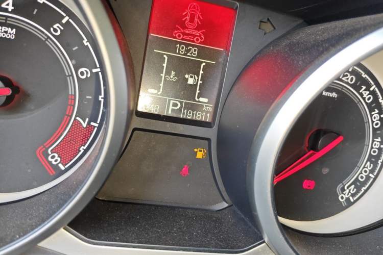 Used MG GS 2016 1.5TGI TST Luxury Edition Odometer Close Up