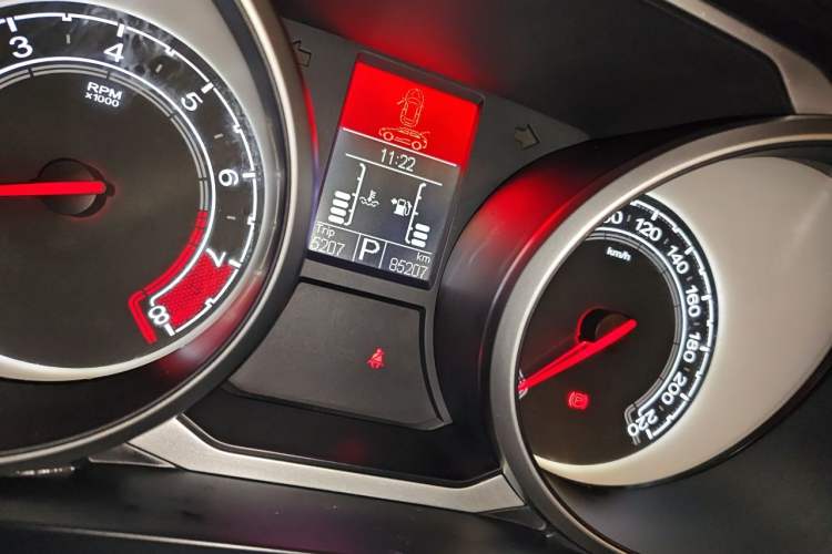 Used MG GS 2016 1.5TGI TST Luxury Edition Odometer Close Up