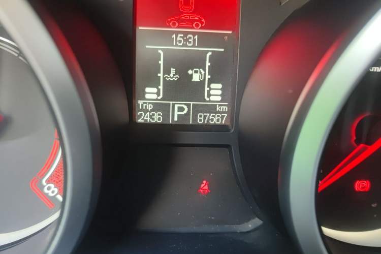 Used MG GS 2016 1.5TGI TST Luxury Edition Odometer Close Up