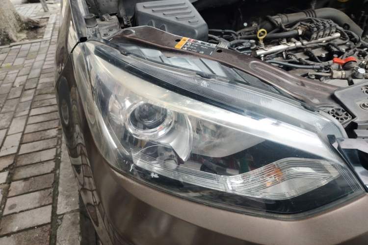 Used MG GS 2016 1.5TGI TST Elite Edition Right Front Headlight