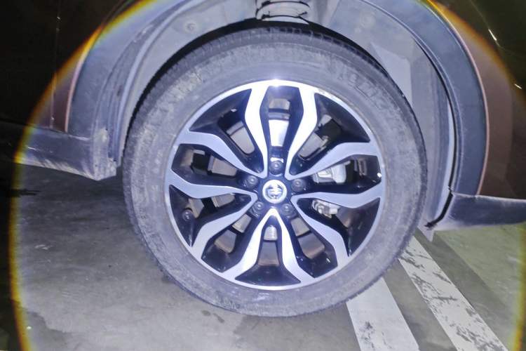Used MG GS 2016 1.5TGI TST Luxury Edition Right Front Wheel Hub