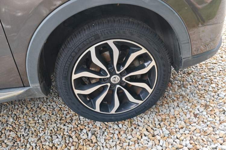 Used MG GS 2016 1.5TGI TST Luxury Edition Right Front Wheel Hub
