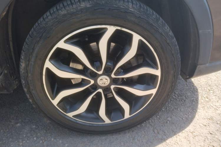 Used MG GS 2016 1.5TGI TST Luxury Edition Right Front Wheel Hub