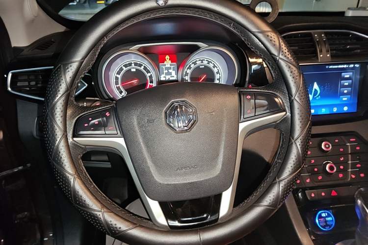 Used MG GS 2016 2.0TGI TST Four-Wheel Drive Flagship Edition Steering Wheel