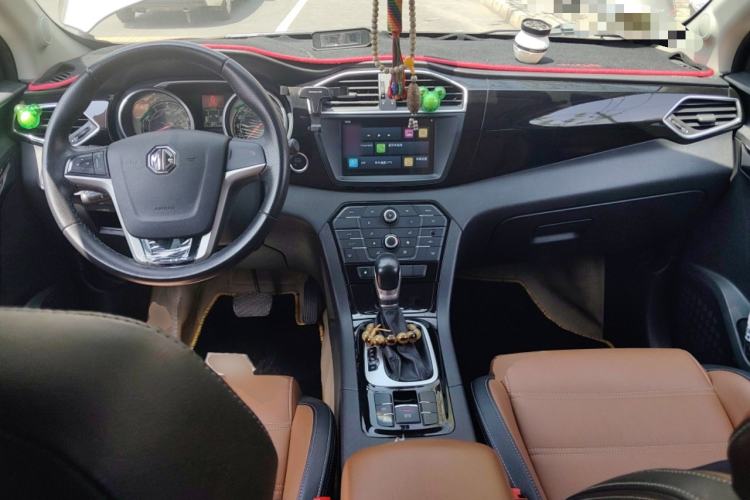 Used MG GS 2016 1.5TGI TST Luxury Edition Center Console