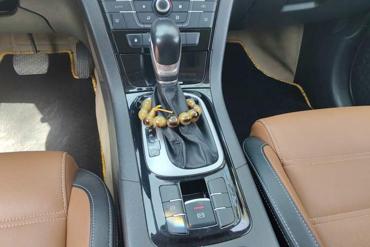 Used MG GS 2016 1.5TGI TST Luxury Edition Gear Lever