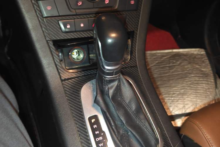 Used MG GS 2016 1.5TGI TST Luxury Edition Gear Lever
