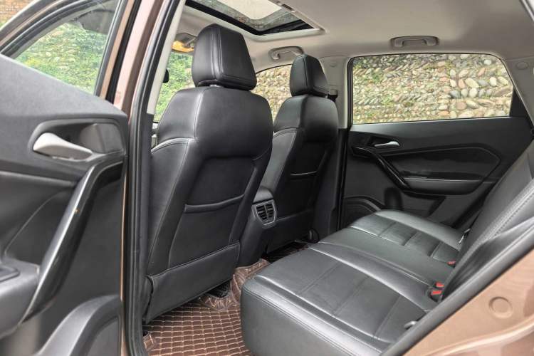 Used MG GS 2016 1.5TGI TST Luxury Edition Interior 4