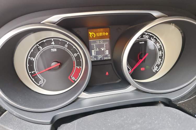 Used MG GS 2016 1.5TGI TST Luxury Edition Odometer Close Up