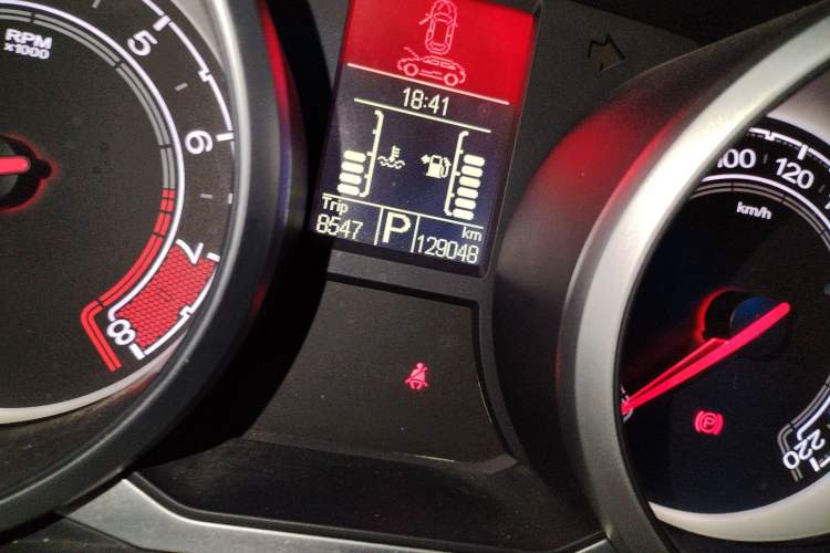 Used MG GS 2016 2.0TGI TST Luxury Edition Odometer Close Up