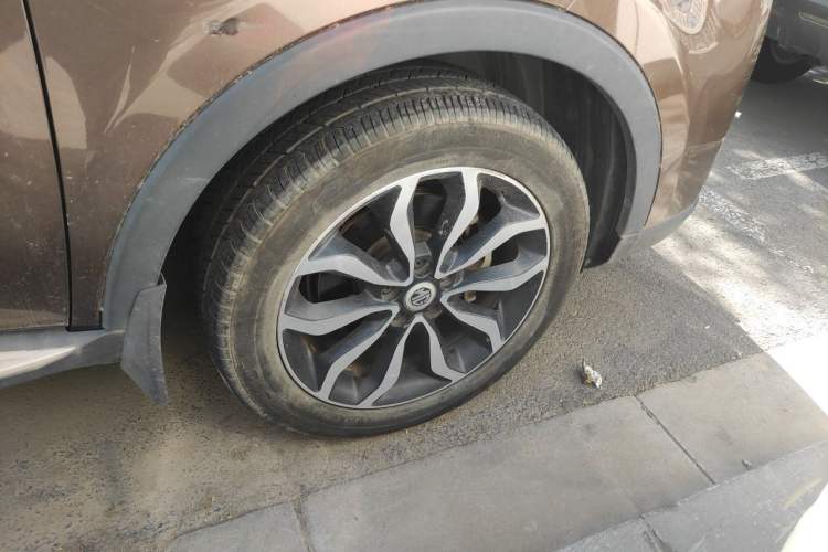 Used MG GS 2016 1.5TGI TST Luxury Edition Right Front Wheel Hub