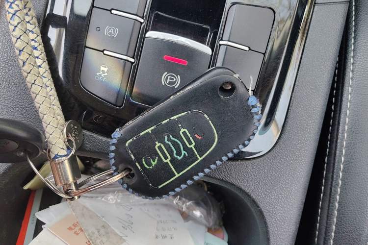 Used MG GS 2016 1.5TGI TST Luxury Edition Vehicle Key