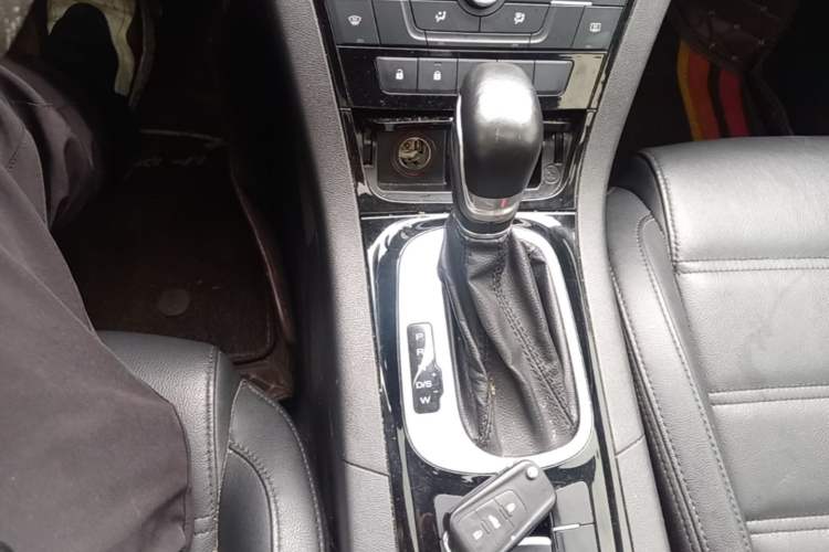 Used MG GS 2016 1.5TGI TST Luxury Edition Gear Lever