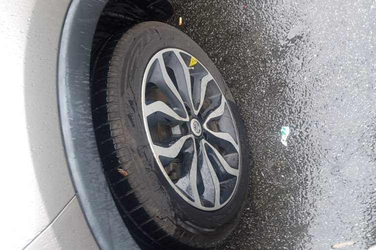 Used MG GS 2016 1.5TGI TST Luxury Edition Left Front Wheel Hub
