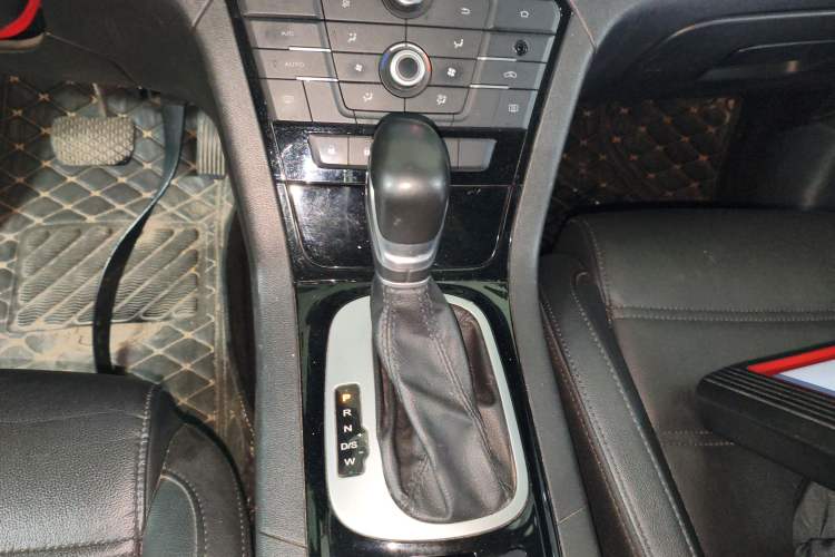 Used MG GS 2016 1.5TGI TST Luxury Edition Gear Lever