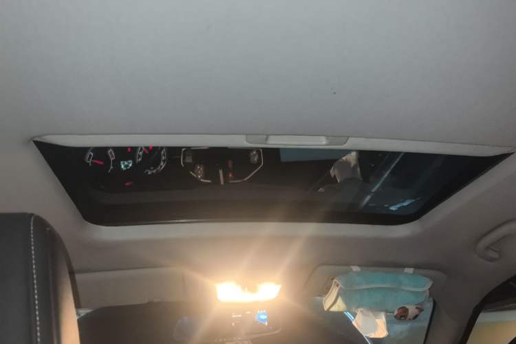 Used MG GS 2016 1.5TGI TST Luxury Edition Headliner