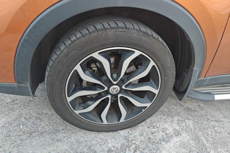 Used MG GS 2016 1.5TGI TST Luxury Edition Left Front Wheel Hub