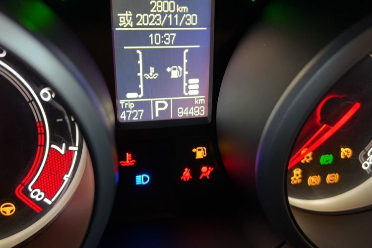 Used MG GS 2016 1.5TGI TST Luxury Edition Odometer Close Up