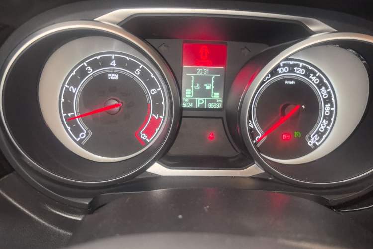 Used MG GS 2016 1.5TGI TST Luxury Edition Odometer Close Up