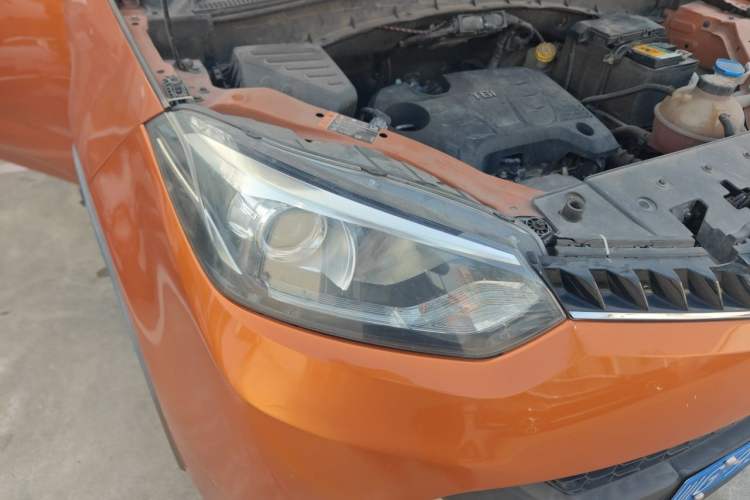 Used MG GS 2016 1.5TGI Manual Value Edition Right Front Headlight