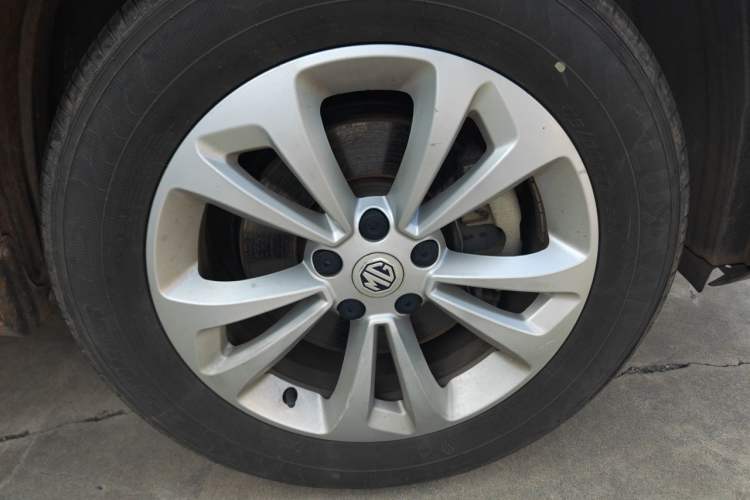 Used MG GS 2016 1.5TGI Manual Value Edition Right Front Wheel Hub