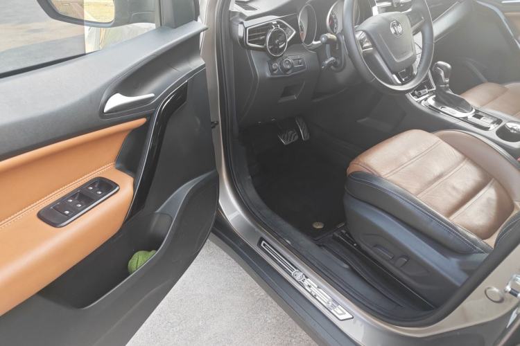 Used MG GS 2016 2.0TGI TST Four-Wheel Drive Flagship Edition Driver Seat