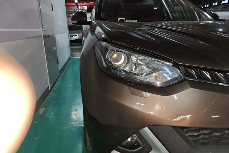Used MG GS 2016 2.0TGI TST Four-Wheel Drive Flagship Edition Right Front Headlight