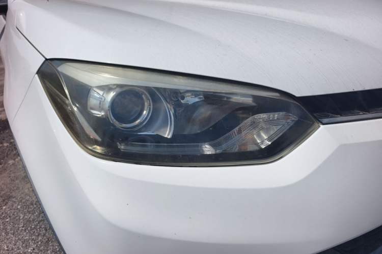 Used MG GS 2016 1.5TGI Manual Value Edition Right Front Headlight