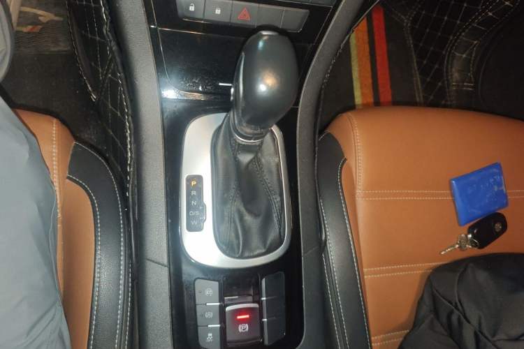 Used MG GS 2016 2.0TGI TST Luxury Edition Gear Lever
