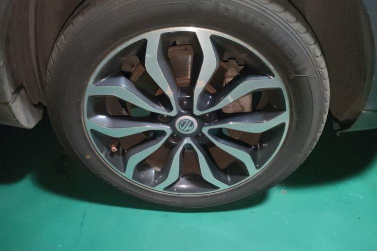 Used MG GS 2016 1.5TGI TST Luxury Edition Right Front Wheel Hub